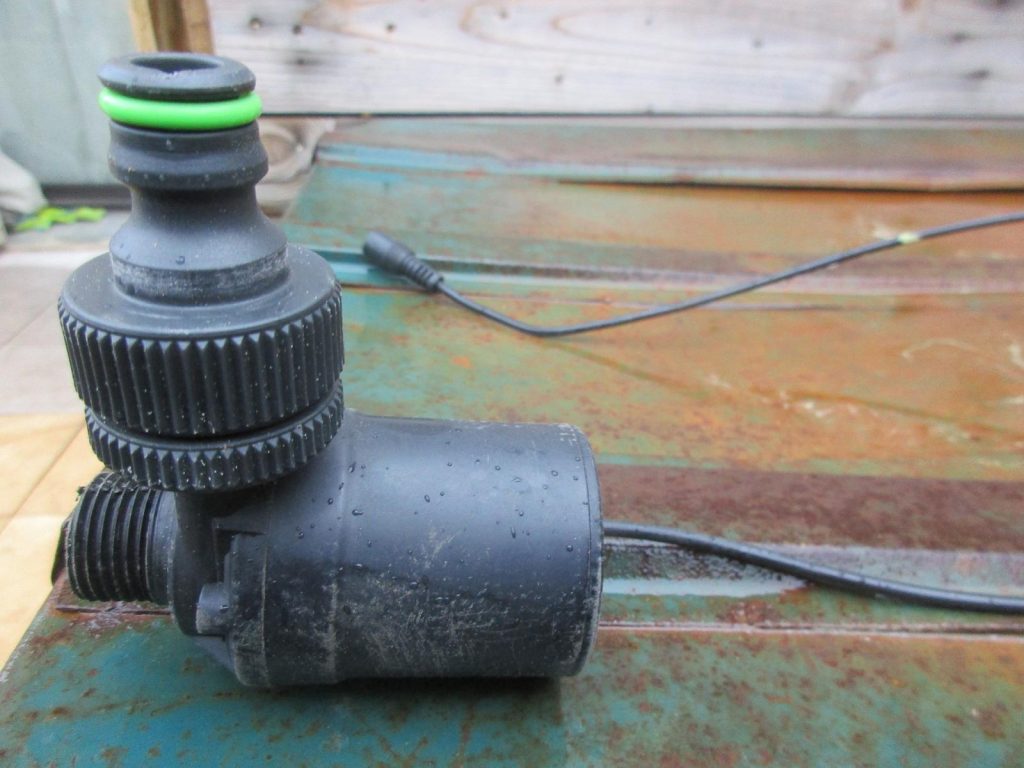Récupérateur d'eau de pluie jardin Montpellier (5) Pompe 12v arrosage jardin