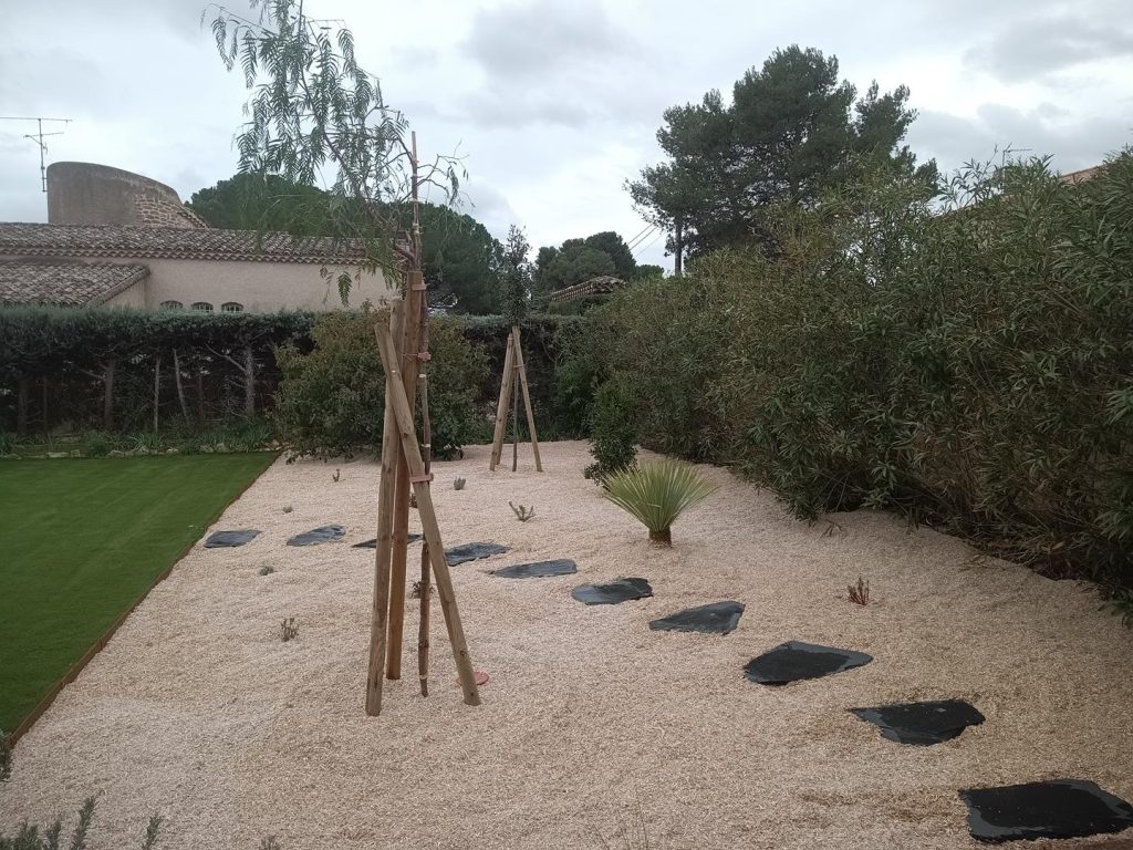Paillage chanvre jardin