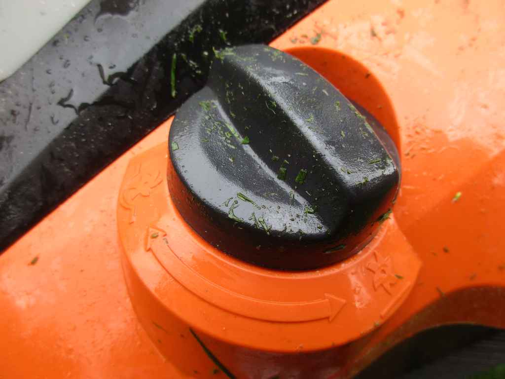 Adapter la hauteur de coupe à la hauteur du gazon